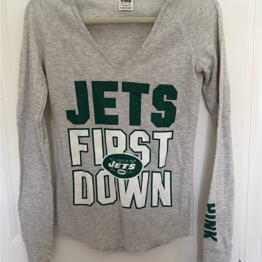 PINK Victoria's Secret Gray V-Neck Tee with Green Jets Graphic